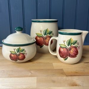 Casuals by China Pearl Apple Motif